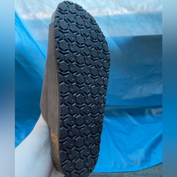 Sandals - Picture 2 of 2